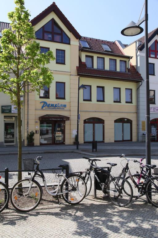 Pension Am Markt Lubben Exterior photo