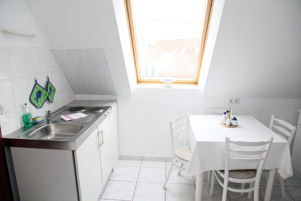 Pension Am Markt Lubben Room photo